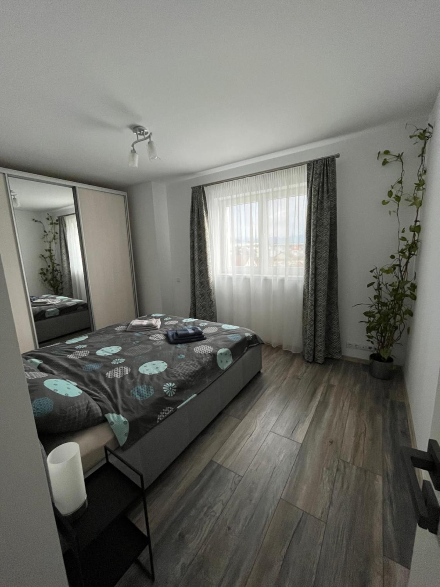 Azzurro Apartment Сибиу Екстериор снимка