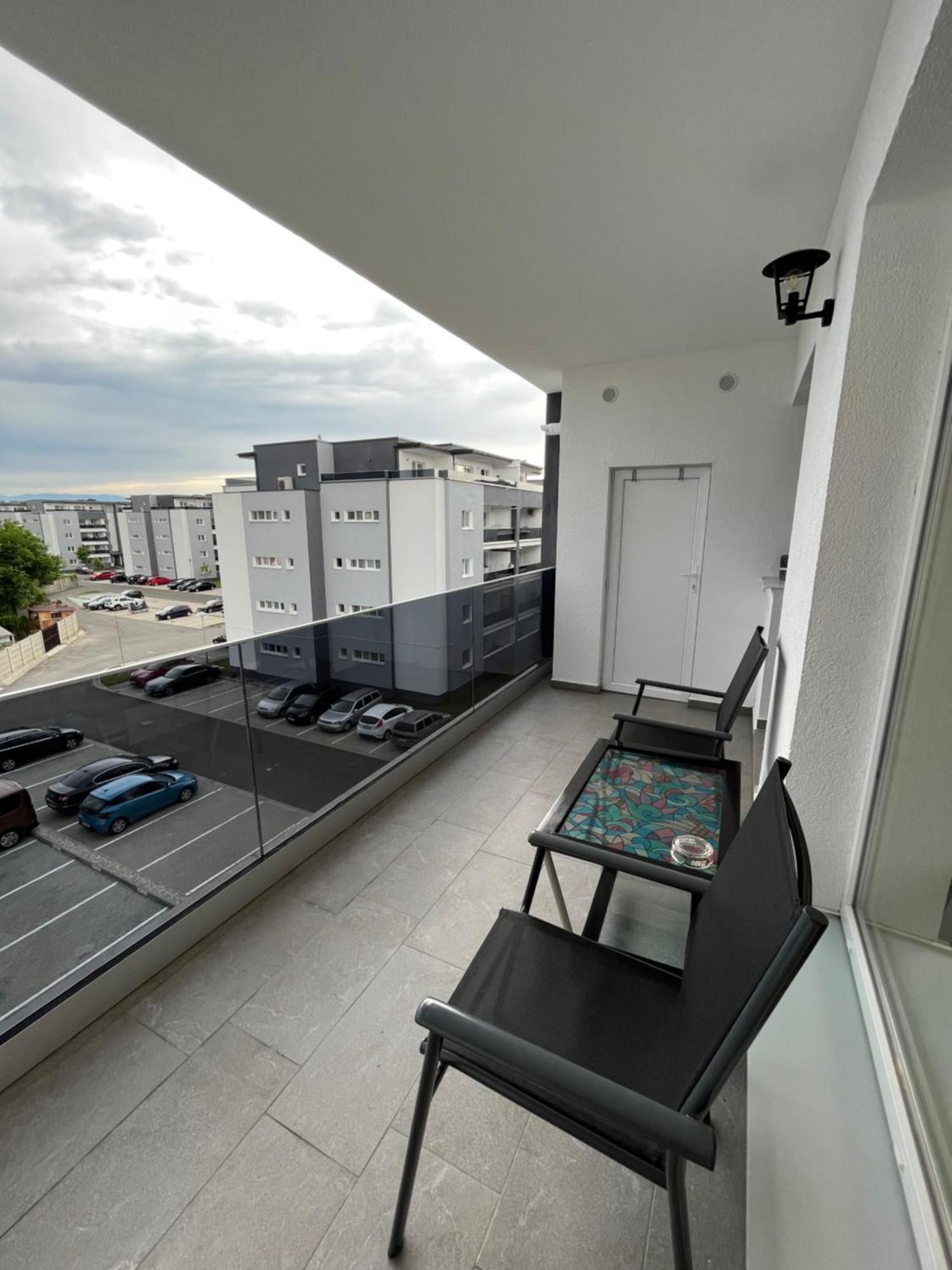Azzurro Apartment Сибиу Екстериор снимка